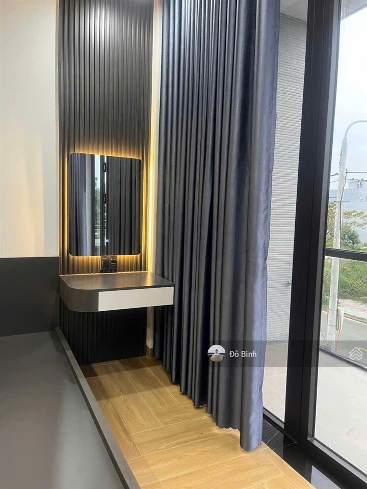 Cho thuê nhà 4 tầng đường từ giấy  5 phòng  7 wc  đủ nội thất cao cấp