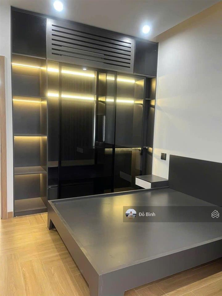 Cho thuê nhà 4 tầng đường từ giấy  5 phòng  7 wc  đủ nội thất cao cấp