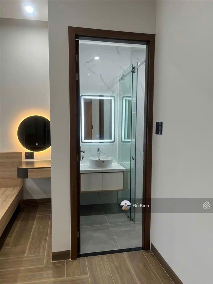Cho thuê nhà 4 tầng đường từ giấy  5 phòng  7 wc  đủ nội thất cao cấp