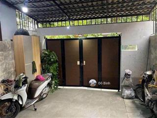 Cho thuê nhà 2 tầng nguyễn hữu hào  có sân vườn  khu mát mẻ  an ninh  đủ nội thất