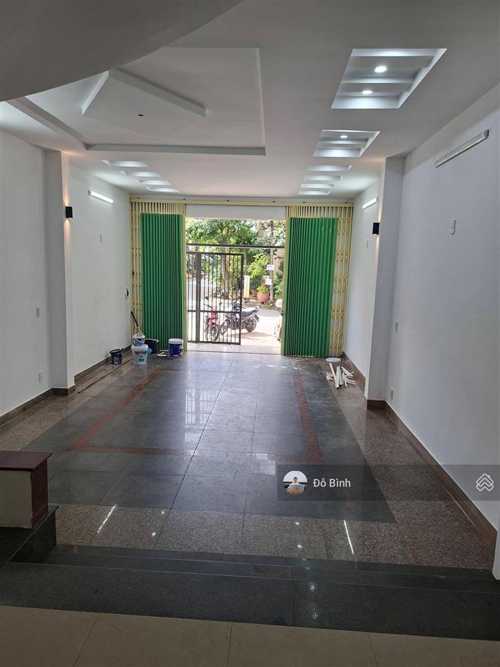 Quá rẻ  cho thuê nhà 3 tầng đường hàn thuyên  5 phòng  văn phòng ok