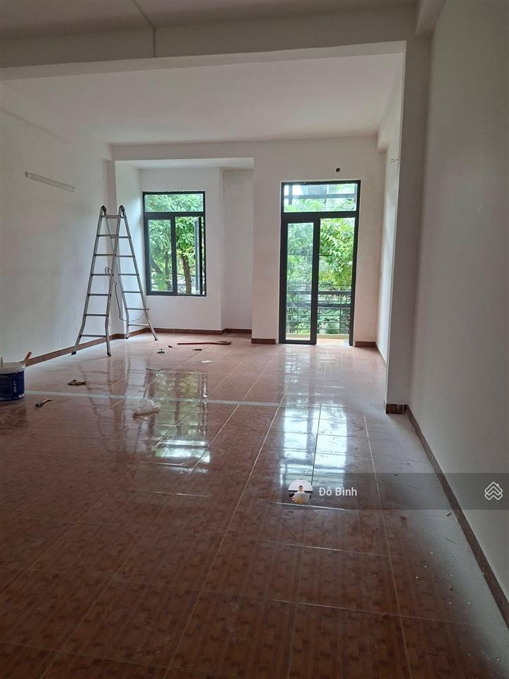 Quá rẻ  cho thuê nhà 3 tầng đường hàn thuyên  5 phòng  văn phòng ok