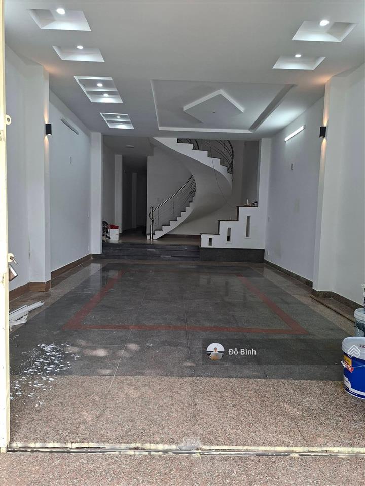Quá rẻ  cho thuê nhà 3 tầng đường hàn thuyên  5 phòng  văn phòng ok