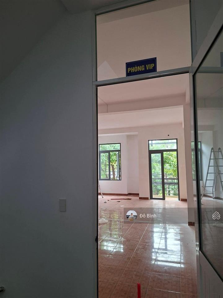 Quá rẻ  cho thuê nhà 3 tầng đường hàn thuyên  5 phòng  văn phòng ok