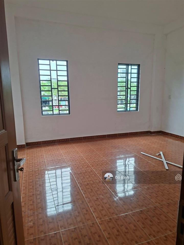 Quá rẻ  cho thuê nhà 3 tầng đường hàn thuyên  5 phòng  văn phòng ok