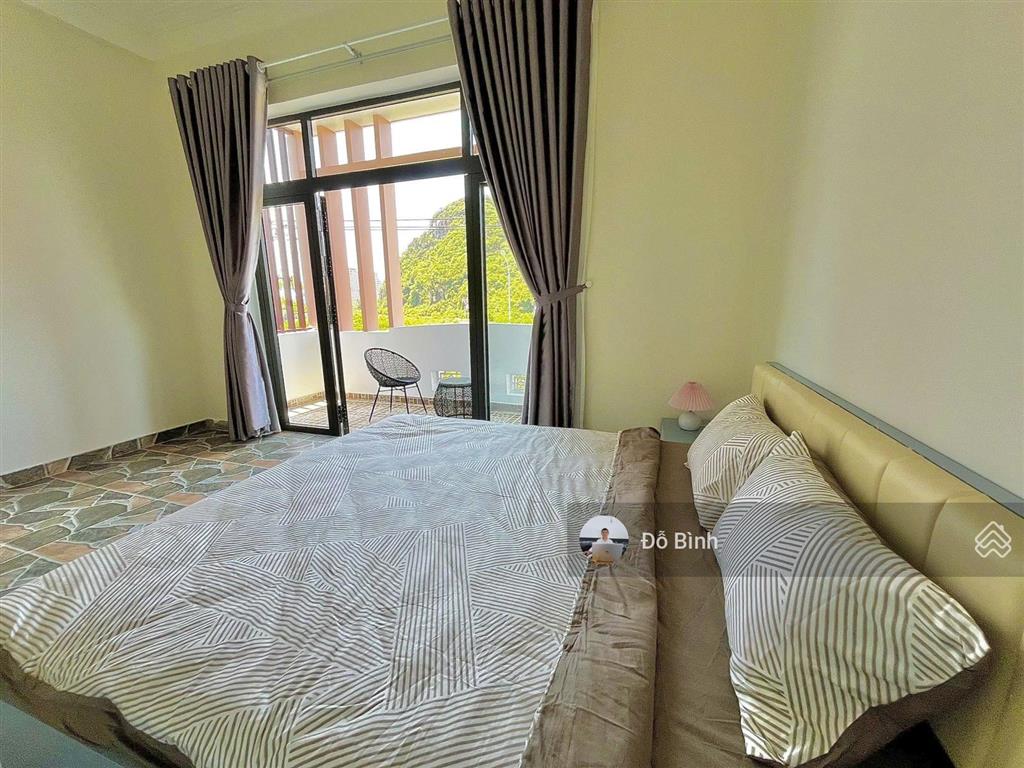 Cho thuê nhà 3 tầng phạm hữu nhật  4 phòng  4wc  view công viên  kề biển