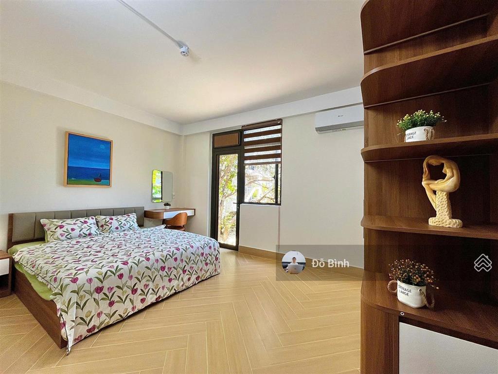 Cho thuê nhà 3 tầng phạm hữu nhật  4 phòng  4wc  view công viên  kề biển