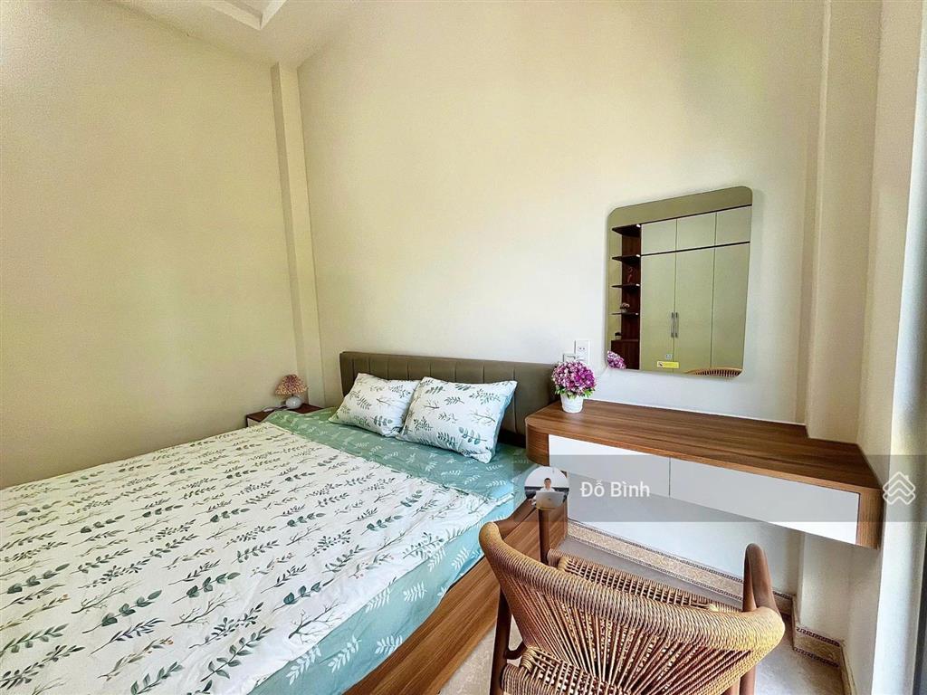 Cho thuê nhà 3 tầng phạm hữu nhật  4 phòng  4wc  view công viên  kề biển
