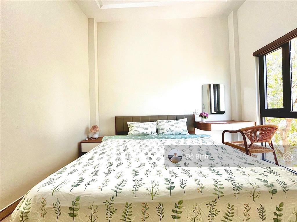 Cho thuê nhà 3 tầng phạm hữu nhật  4 phòng  4wc  view công viên  kề biển