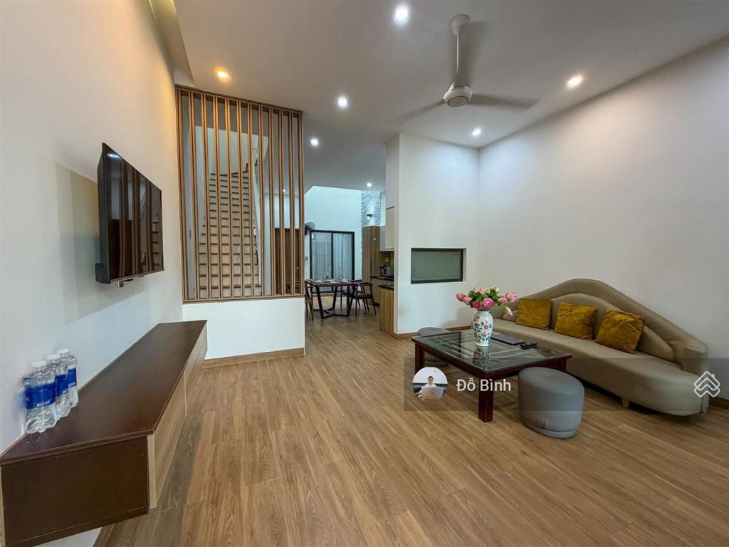Cho thuê nhà 2 tầng mới xây đường đa mặn 3  đối diện công viên  đủ nội thất