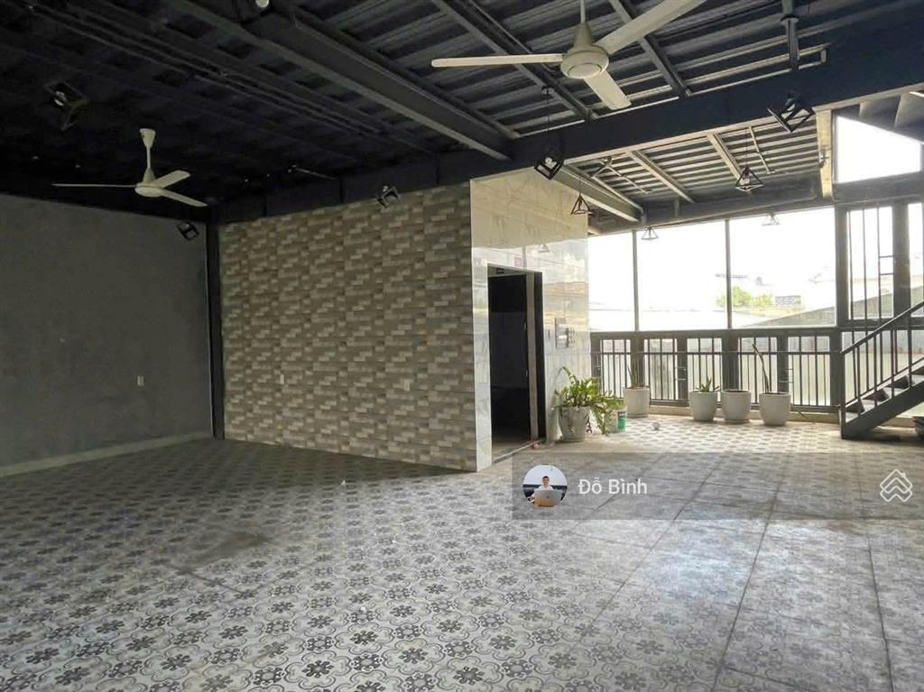 Cho thuê nhà 3 tầng thông suốt  đường bàu vàng  diện tích sử dụng 600m2