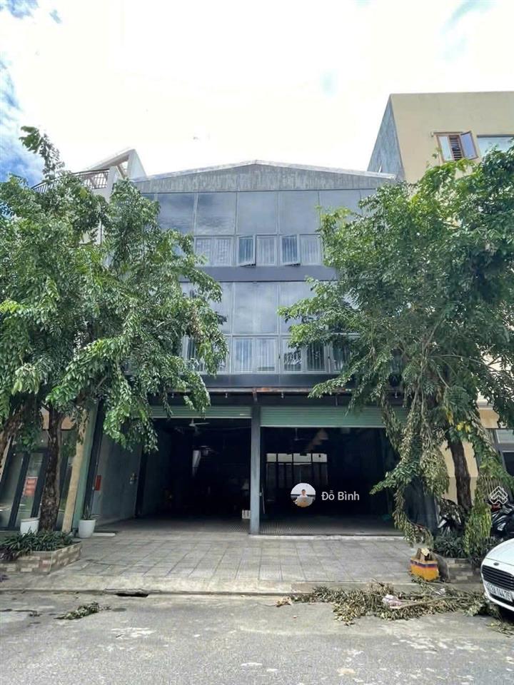 Cho thuê nhà 3 tầng thông suốt  đường bàu vàng  diện tích sử dụng 600m2