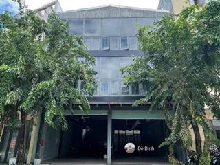 Cho thuê nhà 3 tầng thông suốt  đường bàu vàng  diện tích sử dụng 600m2
