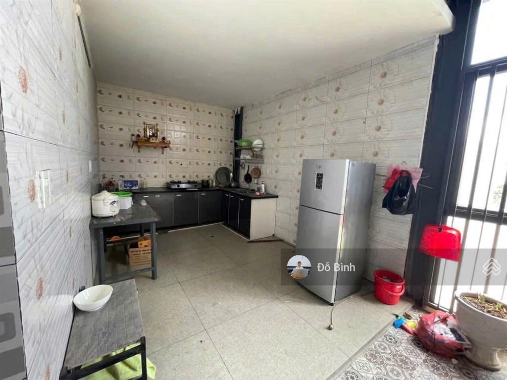 Cho thuê nhà 3 tầng thông suốt  đường bàu vàng  diện tích sử dụng 600m2