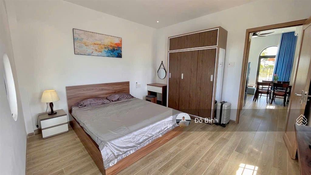 Cho thuê nhà 2 tầng sân vườn đường đồng sỹ nguyên  đủ nội thất