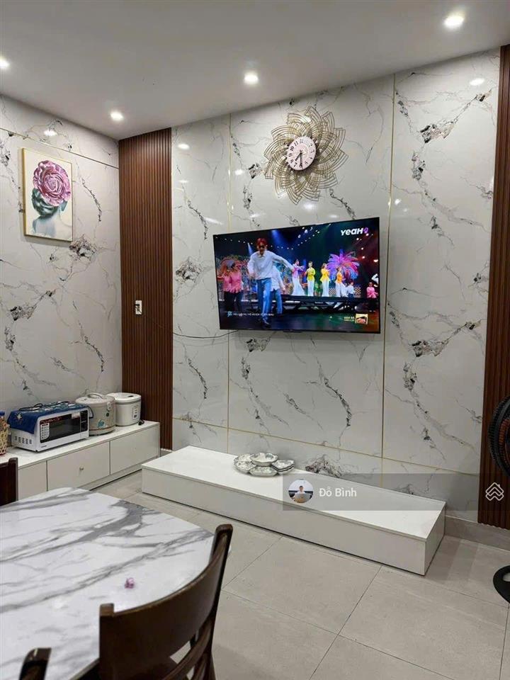 Cho thuê nhà 3 tầng đường ngũ hành sơn  3 phòng  đủ nội thất