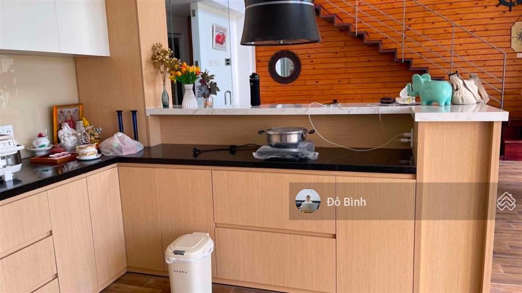Cho thuê biệt thự hồ bơi đặng đoàn bằng  5 phòng  6wc  kề biển