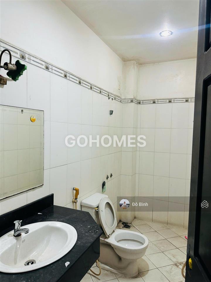 Cho thuê tòa nhà 6 tầng đường hùng vương  10 phòng  có thang máy