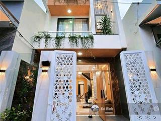 Cho thuê nhà 3 tầng rất đẹp đường hòa minh 21  đầy đủ nội thất