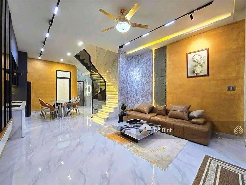 Cho thuê nhà 3 tầng rất đẹp đường hòa minh 21  đầy đủ nội thất
