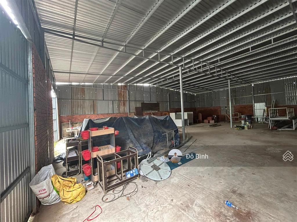 Rất rẻ  cho thuê kho xưởng 300m2  đường hói kiểng