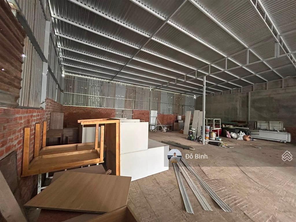 Rất rẻ  cho thuê kho xưởng 300m2  đường hói kiểng