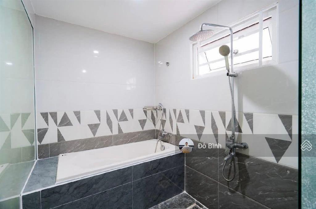 Cho thuê nhà mới đẹp đường điện biên phủ  3 phòng ngủ  3wc  đủ nội thất