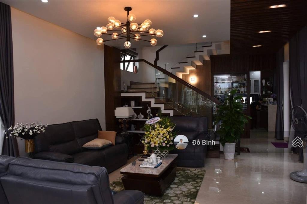 Cho thuê biệt thự sân vườn  đường tôn thất dương kỵ  4 phòng  4wc  đủ nội thất cao cấp