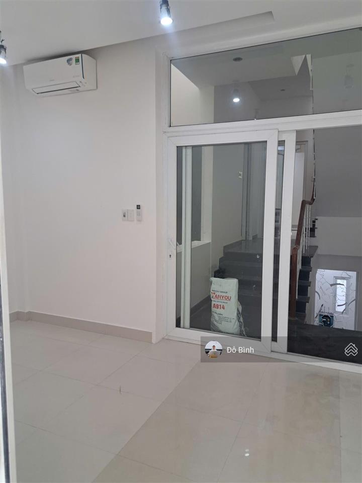Cho thuê nhà 3 tầng đường tố hữu  4 phòng  4wc