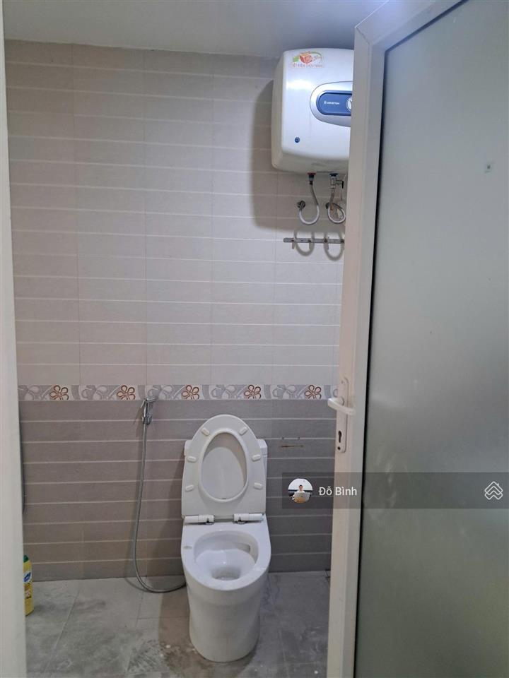 Cho thuê nhà 3 tầng đường tố hữu  4 phòng  4wc