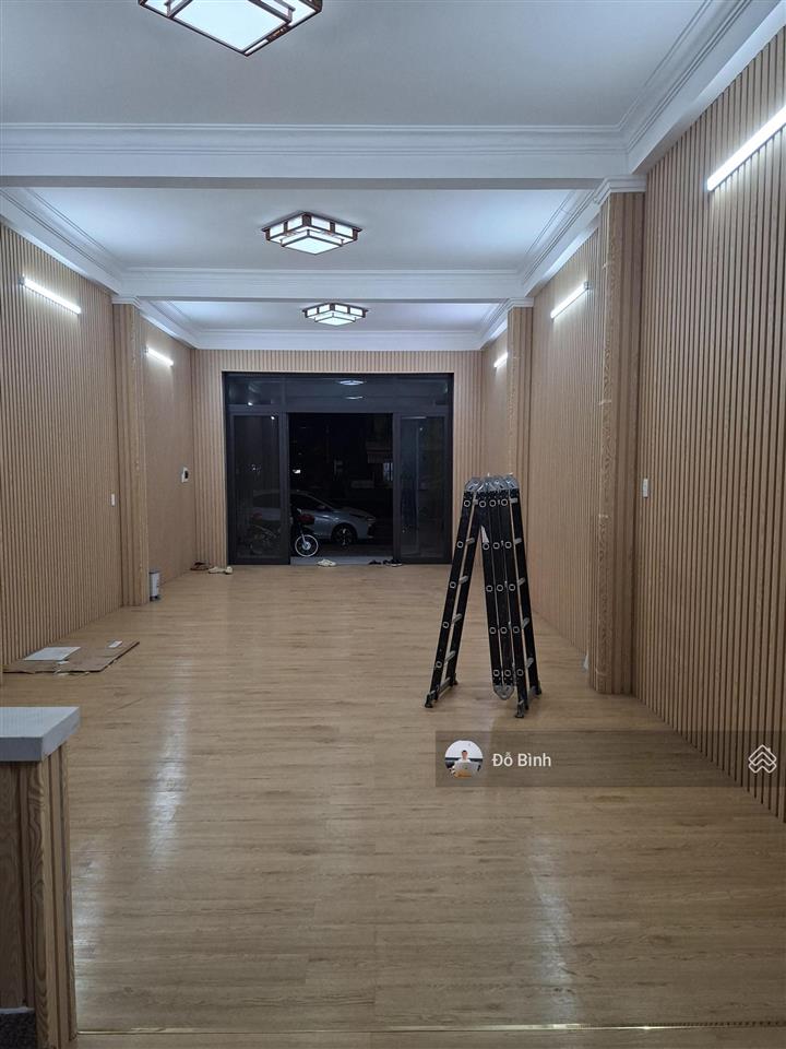 Cho thuê nhà 3 tầng mặt tiền ngô quyền  5 phòng  đủ nội thất