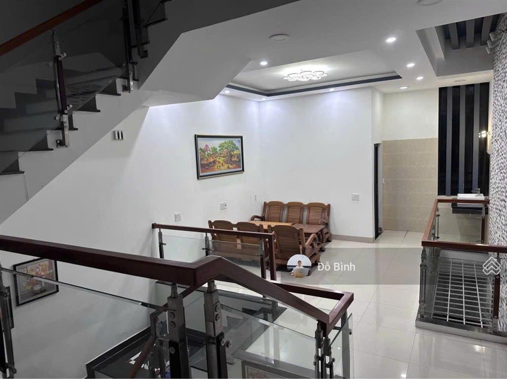 Cho thuê nhà 3 tầng bùi trang chước  3 phòng ngủ  3wc  đủ nội thất