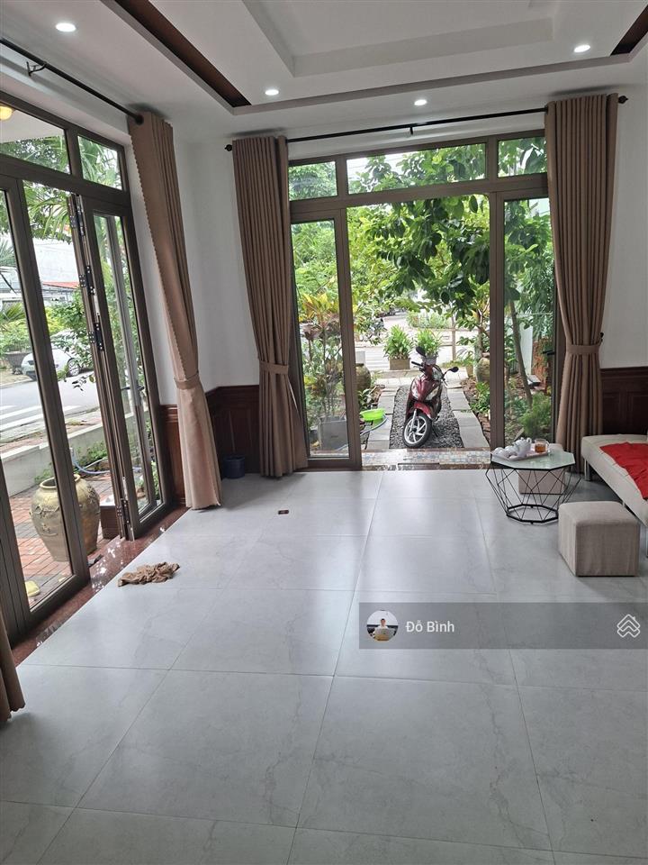 Cho thuê nhà 3 tầng  2 mặt tiền  đường phạm xuân ẩn  có sân vườn