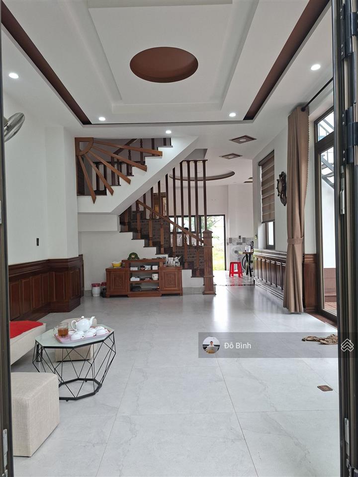 Cho thuê nhà 3 tầng  2 mặt tiền  đường phạm xuân ẩn  có sân vườn