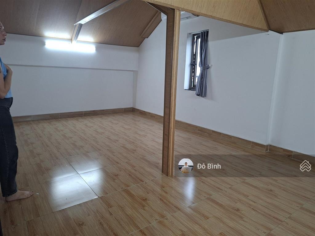 Cho thuê nhà 3 tầng  2 mặt tiền  đường phạm xuân ẩn  có sân vườn
