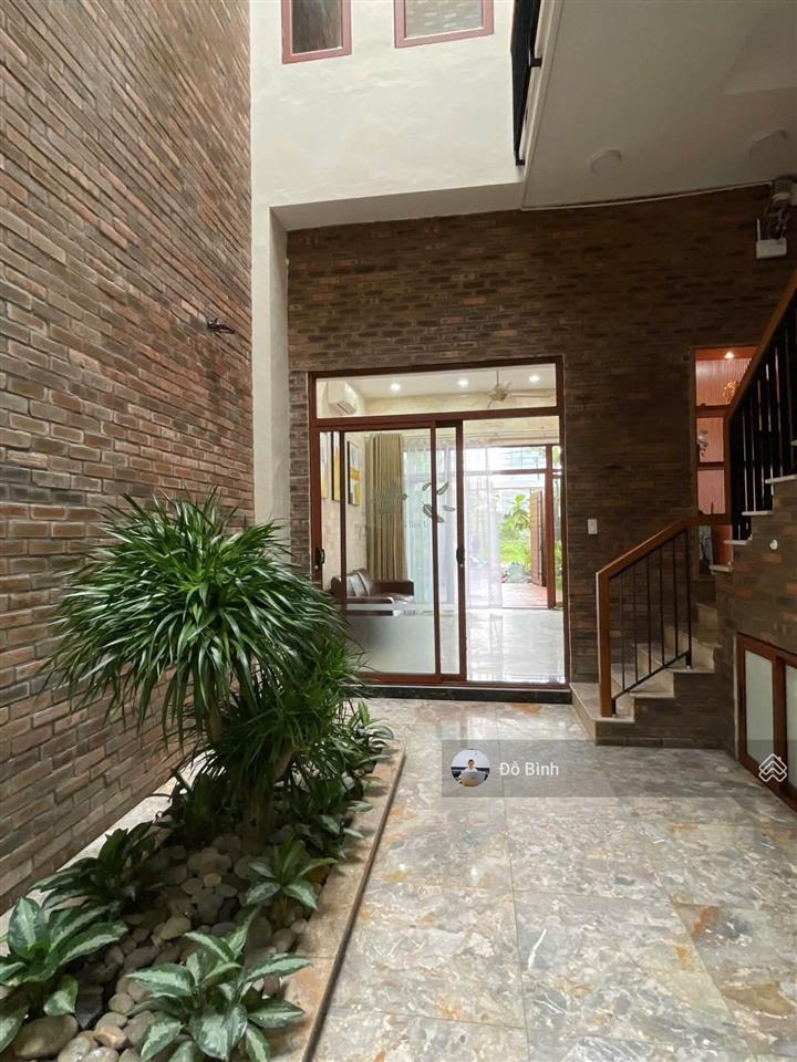 Cho thuê nhà 3 tầng sân vườn  đường nguyễn tạo  3 phòng ngủ  4wc  đủ nội thất