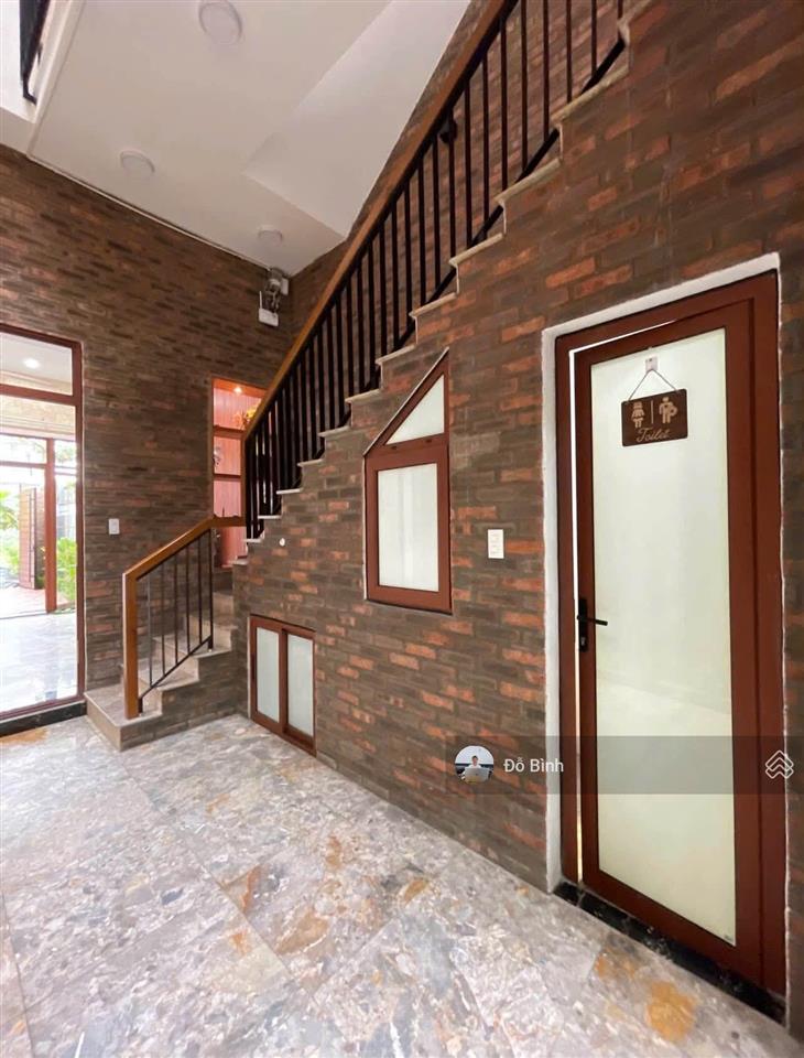 Cho thuê nhà 3 tầng sân vườn  đường nguyễn tạo  3 phòng ngủ  4wc  đủ nội thất