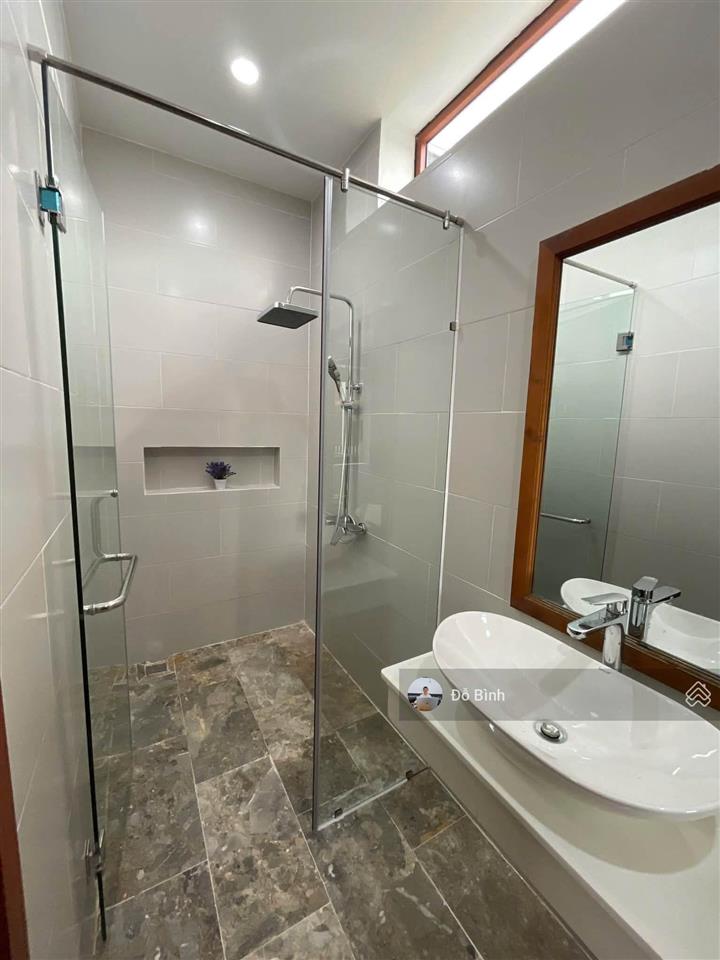 Cho thuê nhà 3 tầng sân vườn  đường nguyễn tạo  3 phòng ngủ  4wc  đủ nội thất
