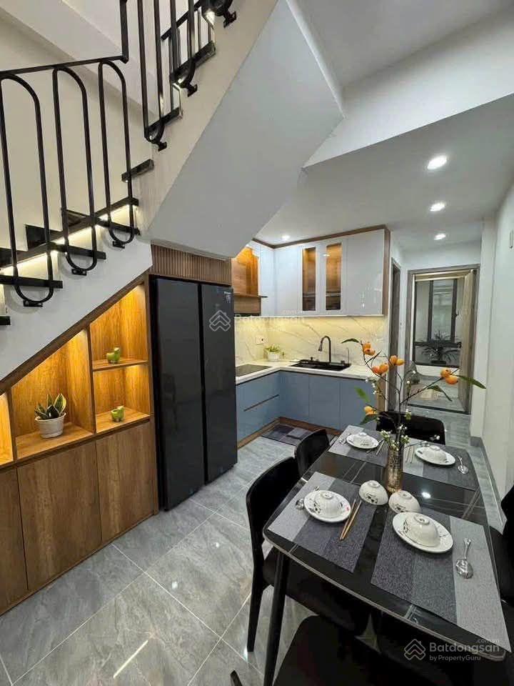 Cho thuê nhà 3 tầng đường kiệt hùng vương  3 phòng  3wc  đủ nội thất