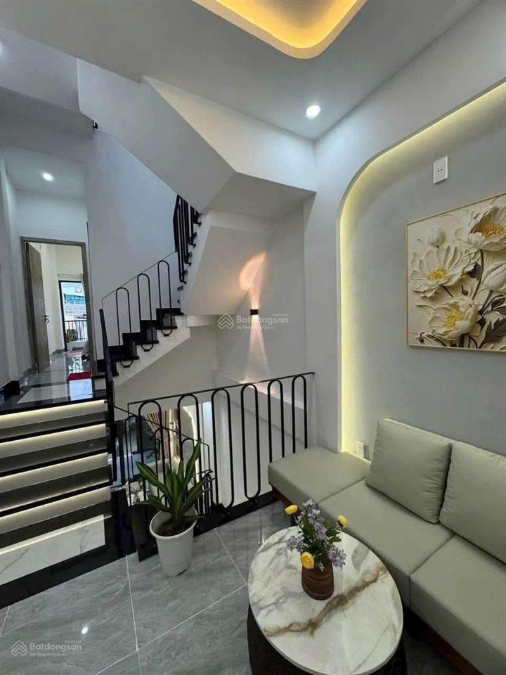 Cho thuê nhà 3 tầng đường kiệt hùng vương  3 phòng  3wc  đủ nội thất