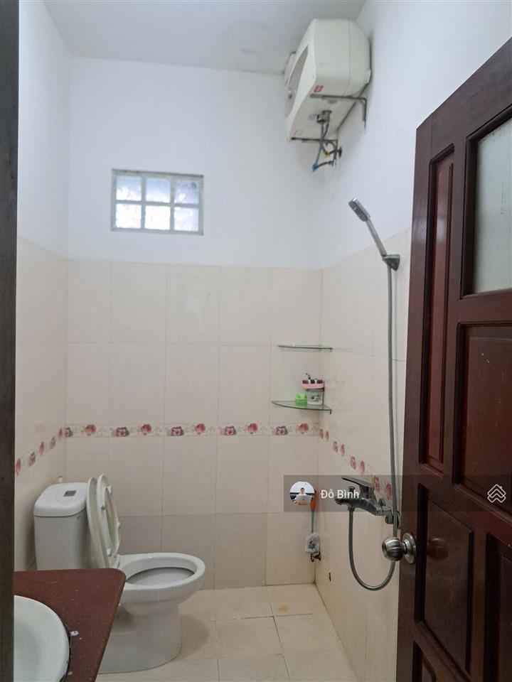 Cho thuê nhà 2 tầng đường lưu quý kỳ  2 phòng  2wc  12tr/th