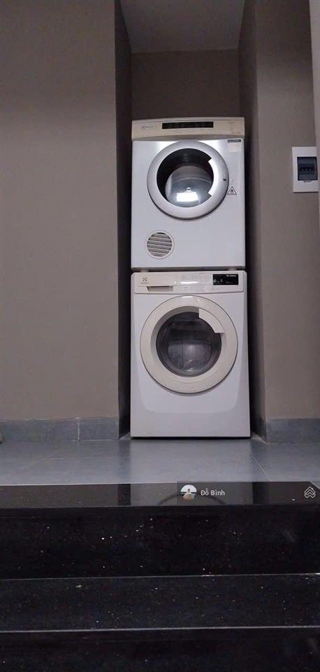 Cho thuê nhà 2 tầng shophouse  khu đô thị fpt  4 phòng ngủ  4wc