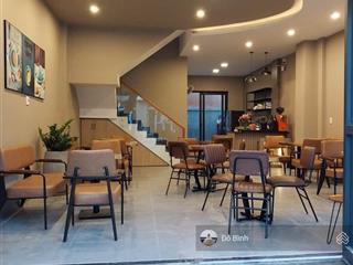Cho thuê nhà 2 tầng shophouse  khu đô thị fpt  4 phòng ngủ  4wc