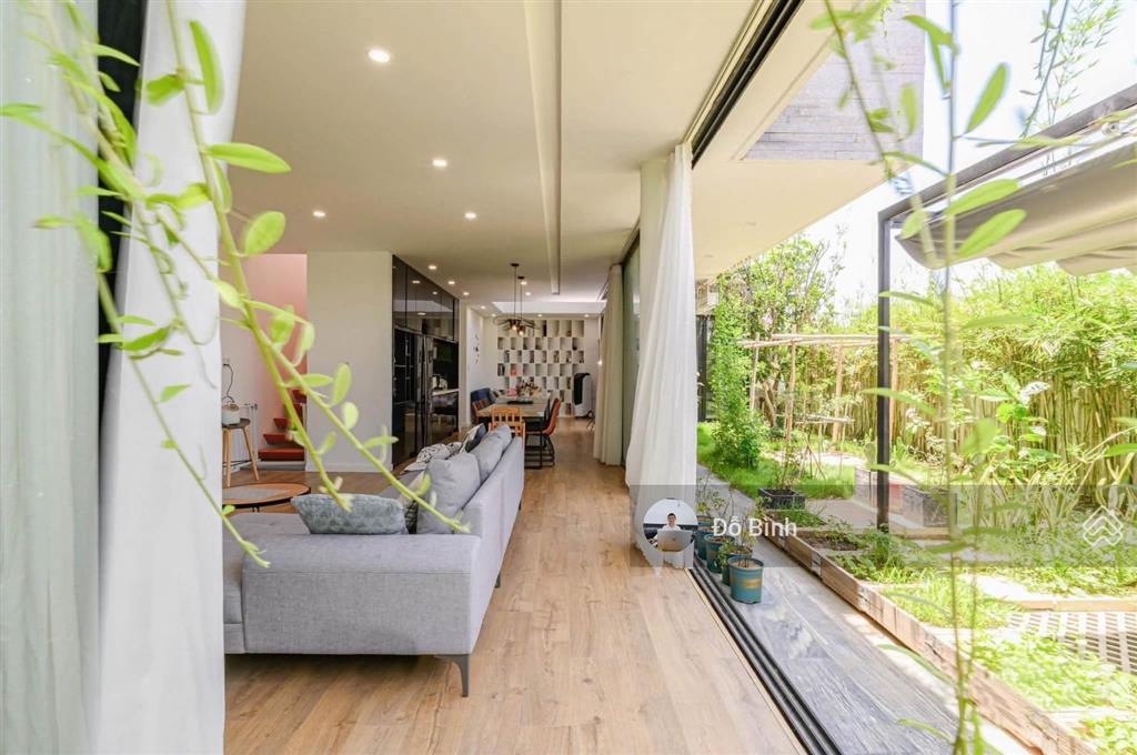 Cho thuê biệt thự sân vườn  đường bờ quan 3  4 phòng ngủ  đủ nội thất
