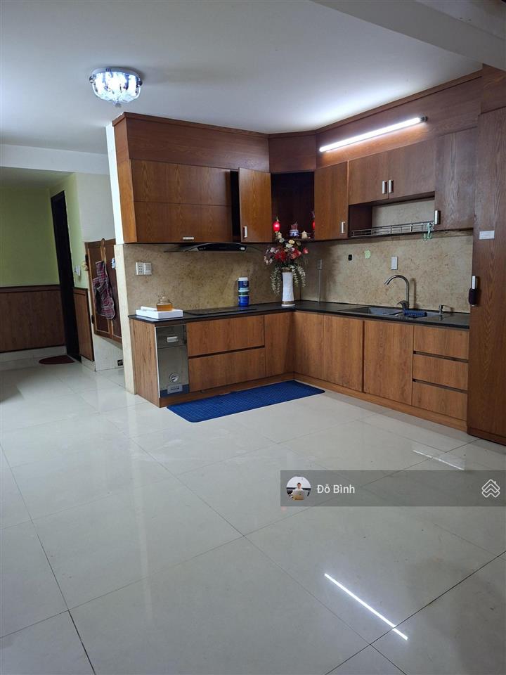 Cho thuê nhà 3 tầng ngô tất tố  gần phan đăng lưu  5 phòng