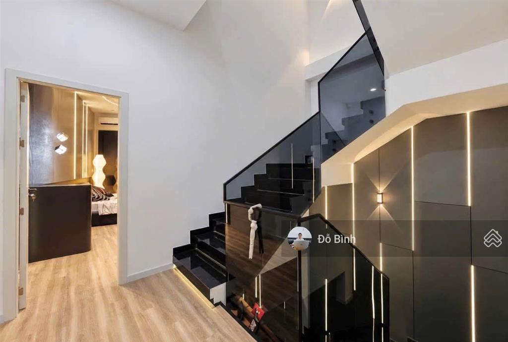 Cho thuê nhà 3 tầng mới xây 100% đường châu thượng văn  đủ nội thất