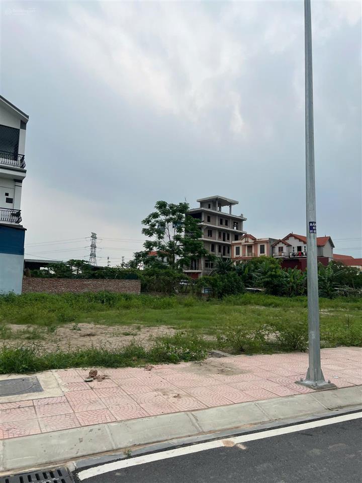 Bán đất tại đường 379, nghĩa trụ, 5 tỷ, 100m2, mặt tiền 6m, pháp lý đầy đủ