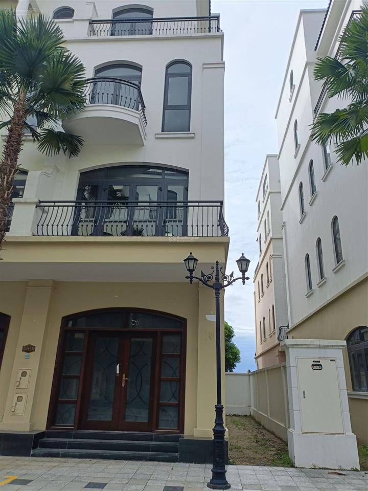 Bán biệt thự ở vinhomes ocean park 2, giá ưu đãi 9.8tỷ, 98m2, 6pn, 5wc, thiết kế hiện đại