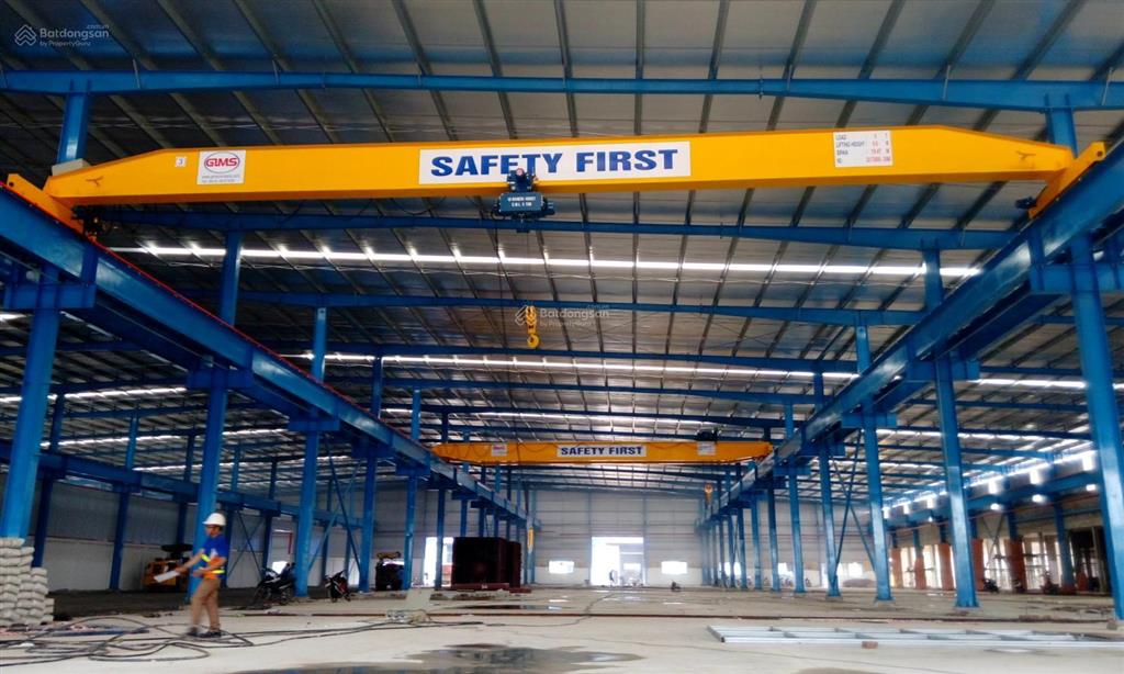 Cho thuê kho 3200m2 cạnh ql1a, đà nẵng chỉ 50k/m2/th