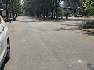 Bán đất mặt tiền đường hàng dương xã long thới huyện nhà bè diện tích 120m2 giá 5,35 tỷ